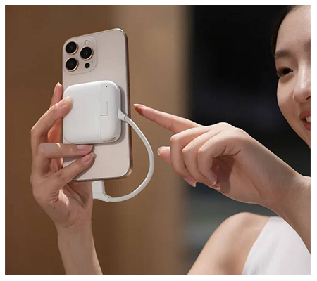 Insta360 2-in-1 Card Reader + Case